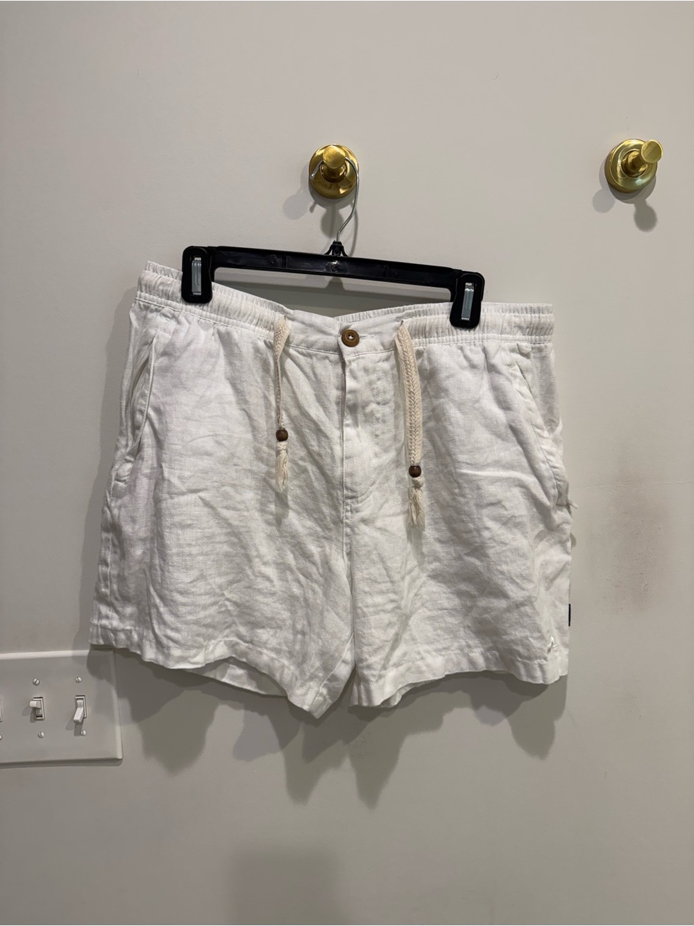 Maamgic Men's White Linen Drawstring Shorts